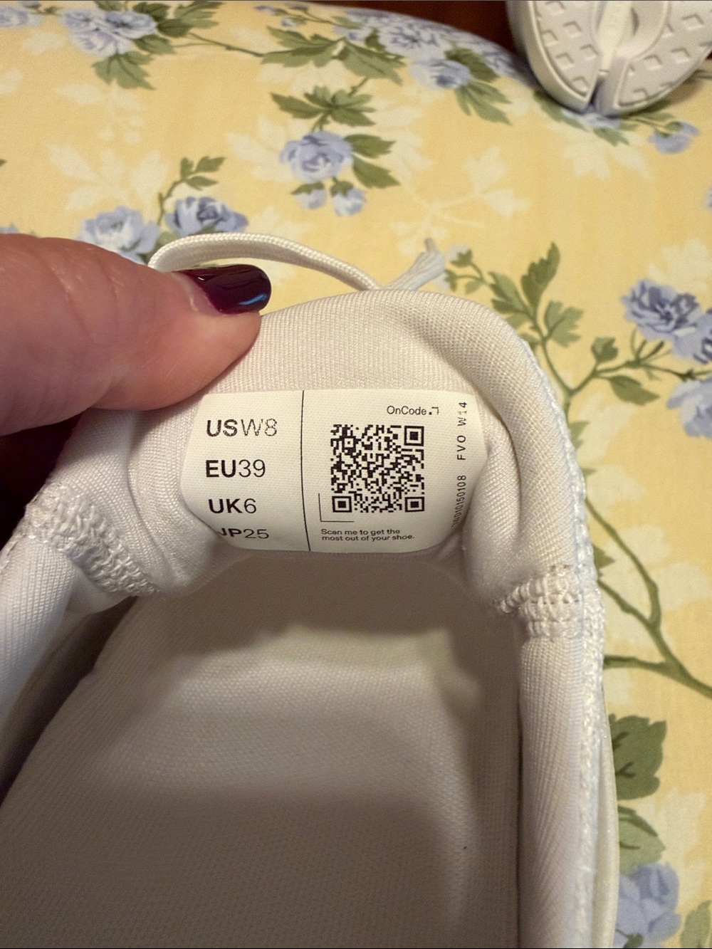 On Running Women’s Cloudswift White Athletic Sneakers - Picture 7 of 8